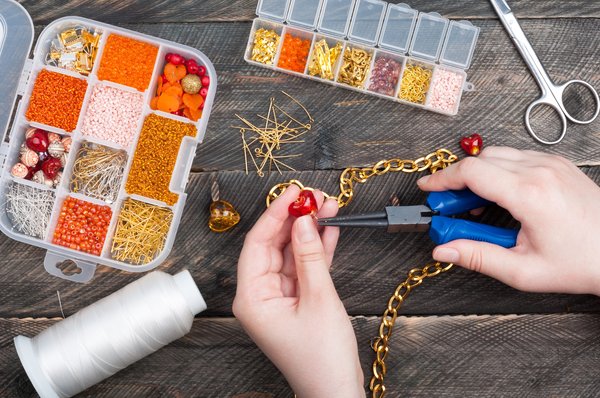 Explore the best jewelry making kits and tools for you